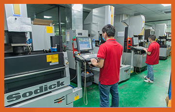 我们是两球盘分析足球大球盘分析厂家, 寻找专业合适的两球盘分析模具开模厂家要注意什么?(图2) 模具部2101.jpg